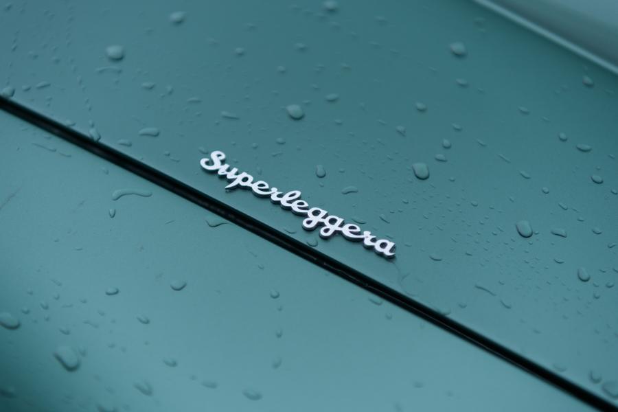 Детали экстерьера Aston Martin DB4 GT Continuation 2017 года  (WW) (фото 21 из 83)
